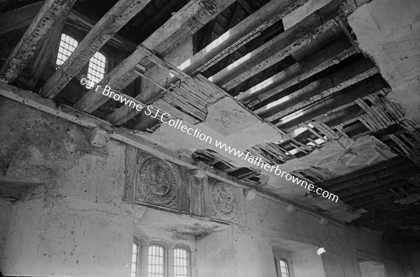 CARRICK CASTLE  FRAGMENTS OF CORNICE IN DINING HALL